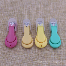 2015 Custom Color Plastic Nail Clipper Wtih Holder